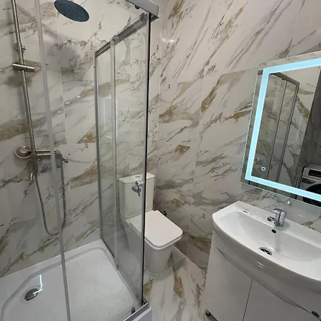 студія жк посейдон-18 золотий берег Apartment Odessa
